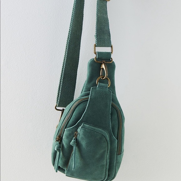 Free People Handbags - ⚡️FLASH SALE!⚡️NEW!✨ Free People Hudson Sling Bag